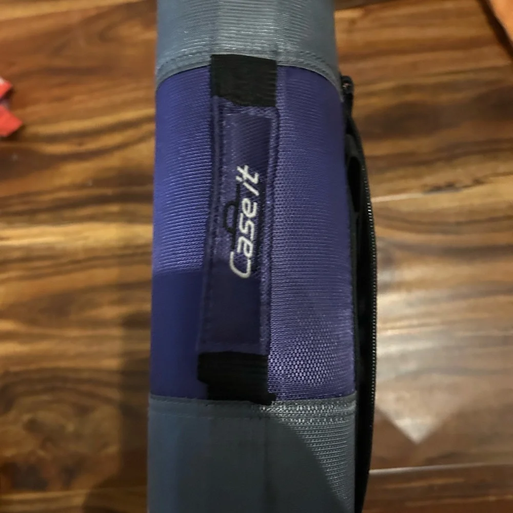 Case It - 3 Ring Binder with strap.